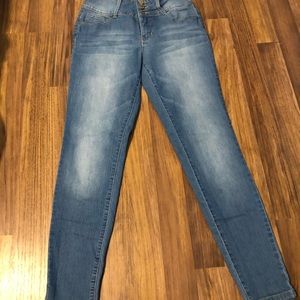 Light wash high waist Jeans with pockets